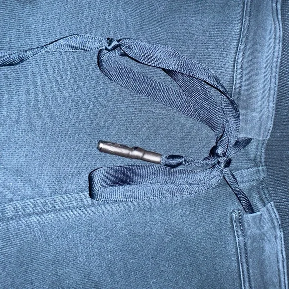 Lululemon Athletica NAVY Joggers - Picture 4 of 8